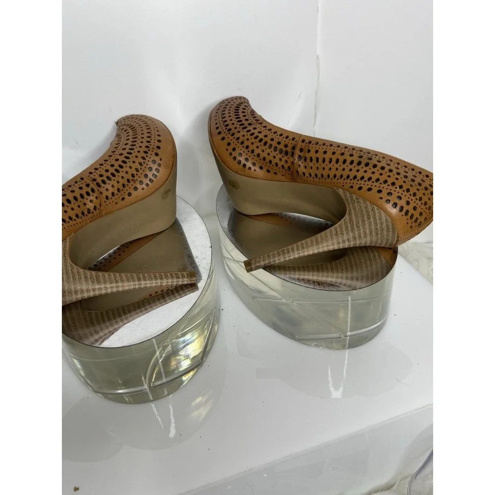 BCBG Paris Brown High Heel‎ Leather Size 7 Cut Out Dot Perforated Stiletto